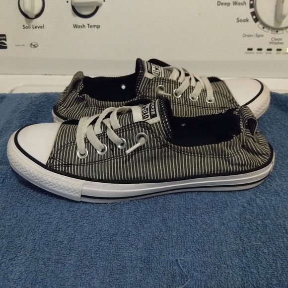 Converse Shoes - Converse slip on shoe.